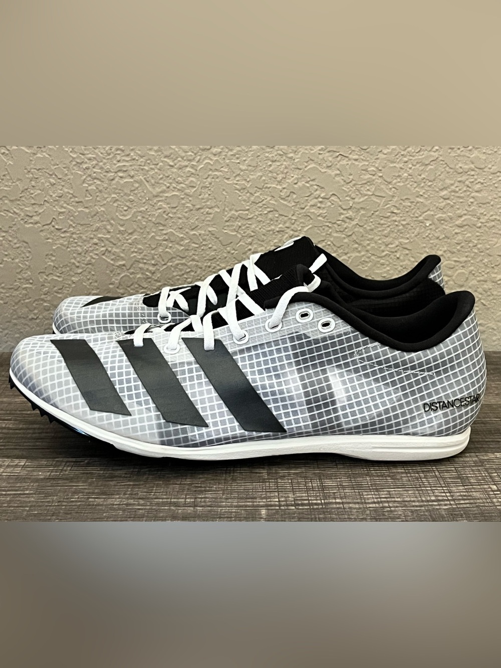Adidas  Distancestar / White /Night / Metallic  Men's Track Spike Size 9.5